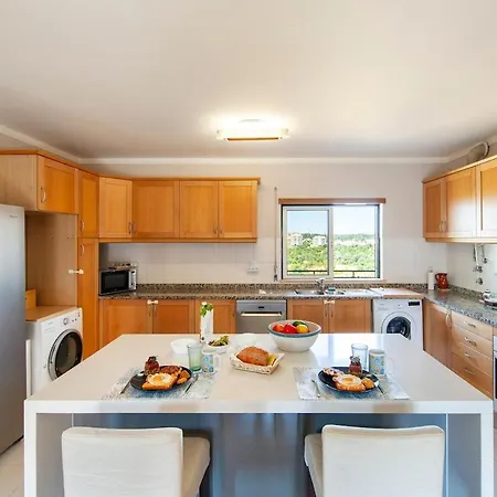 Lejlighed Spacious With Seaviews