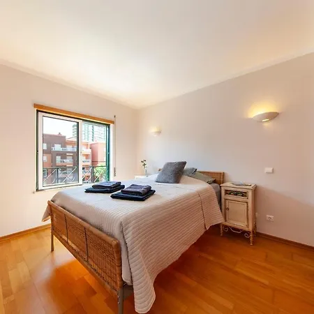 Апартаменты Spacious With Seaviews