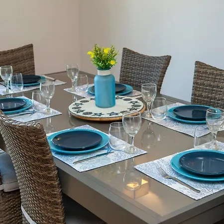 Spacious With Seaviews * Портиман